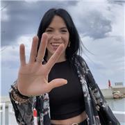 Soy una persona simpática, y con muchas ganas de trabajar